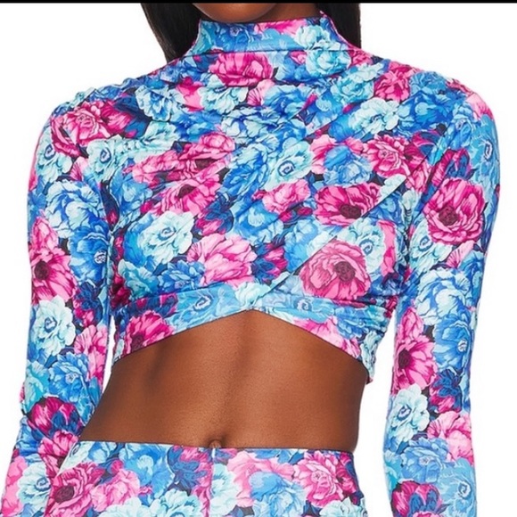 Lovers + Friends Tops - Lovers+Friends🩷 Hot Pink&Blue Floral LongSleeve Draped Mock Turtleneck CropTop M